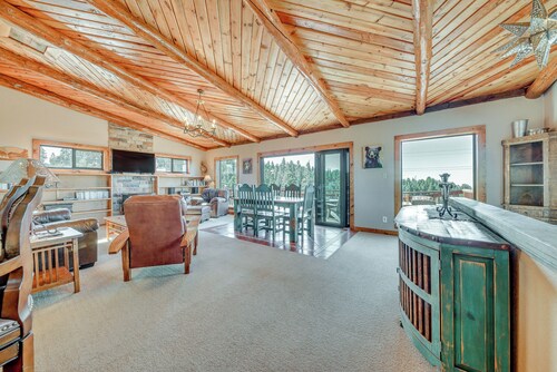 Cloudcroft Cabin w/ View ~ 4 Mi to Ski Cloudcroft!