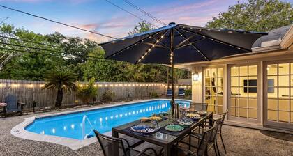 Grand Family Oasis – pool + game room