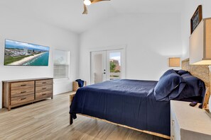 6 chambres, coffres-forts dans les chambres, bureau