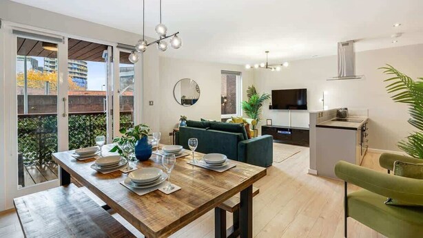Living area - Host & Stay | Ropewalks Quarters III (Liverpool)
