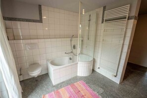Handtücher, Toilettenpapier