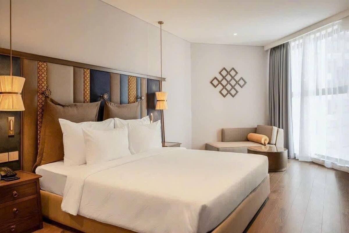 Deluxe Double Room | Hypo-allergenic bedding, minibar, desk, laptop workspace