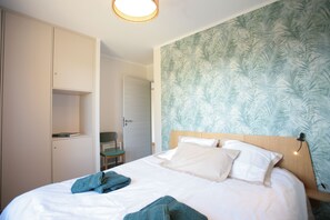 3 bedrooms, iron/ironing board, travel cot, free WiFi