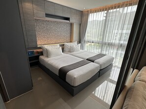 1 bedroom, WiFi, bed sheets - Relaxing Condo in Kamala Beach, 10 minutes walking from Kamala beach. (Kamala)