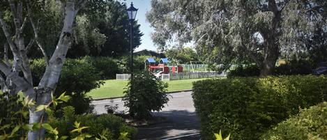 Children’s play area – outdoor