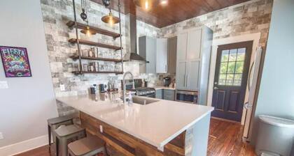 The Monty #2- Luxury,Downtown, near the River Walk