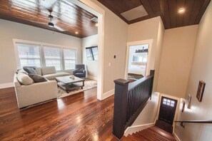 Interior - The Monty #3-Luxury, Downtown, near the River Walk (San Antonio)