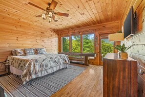 Room - A Blessing An Upscale Mountain Getaway (Bryson City)