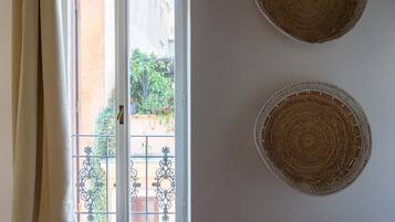 Classic Apartment | Living area | Flat-screen TV