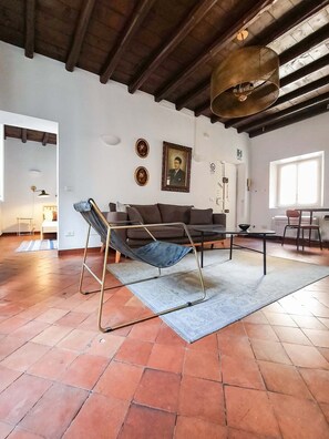 Classic Apartment | Living area | Flat-screen TV - Cozy Flat near Castel S. Angelo (Rome)