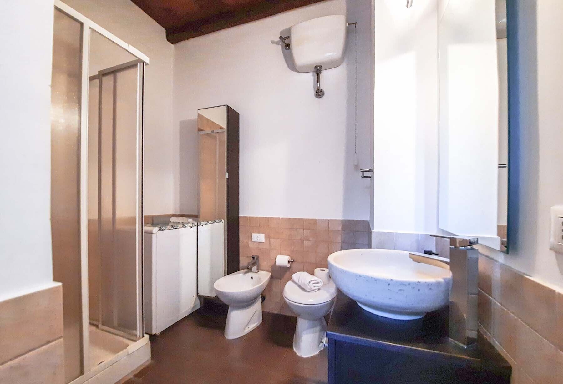 Classic Apartment | Bathroom | Towels