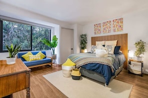 2 bedrooms, iron/ironing board, travel cot, WiFi