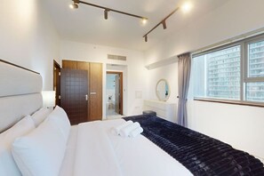 1 bedroom, iron/ironing board, WiFi, bed sheets - East Heights - Modern One bedroom in Business Bay (Business Bay)