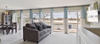 Amazing lake views for the perfect family getaway at the Lake Thirteen Retreat!