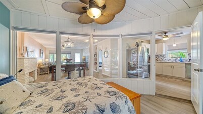Tropical Heart Villa is walking distance to Downtown and a 5 min drive to Beach!