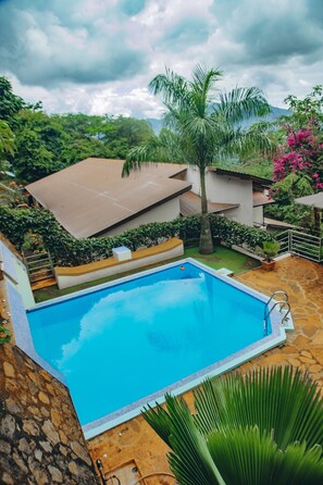 Alberca al aire libre 