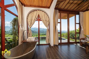 Luxury-Bungalow | Hochwertige Bettwaren, Betten mit Memory-Foam-Matratzen, Minibar