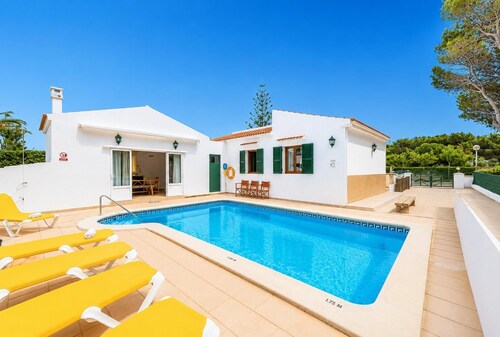 Villa Estrella - Three Bedroom Villa, Sleeps 6