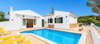 Villa Estrella - Three Bedroom Villa, Sleeps 6
