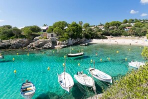 Beach - Villa Eugenia Large Private Pool, A/C, WiFi (Cala en Porter)
