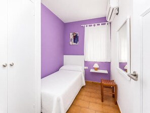 4 bedrooms, iron/ironing board, WiFi, bed sheets - Villa Eugenia Large Private Pool, A/C, WiFi (Cala en Porter)