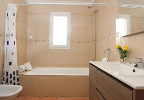 Hair dryer - Villa Amoros, Beautiful villa with superb sea views (Alcúdia)
