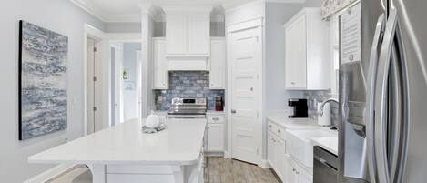 Oven, dishwasher, coffee/tea maker, toaster