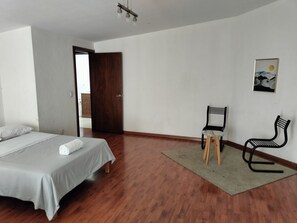 Villa | 5 bedrooms, free WiFi - Casa Faro Expo Gdl (Guadalajara)