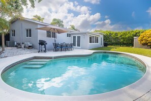 Outdoor pool, a heated pool
