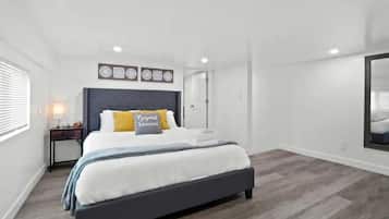 2 slaapkamers, een kluis op de kamer, een strijkplank/strijkijzer