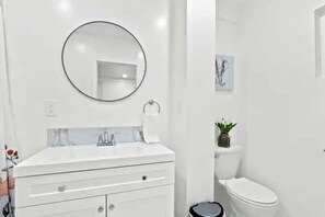 Hårføner, håndklær, såpe og sjampo