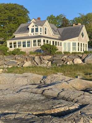 Exterior detail - Sea Glass - Peaks Island oceanfront cottage with stunning views for 7 people! (Portland)