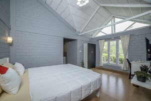 Deluxe Villa | Free WiFi, bed sheets