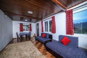 Villa – basic | Oppholdsområde | Peis