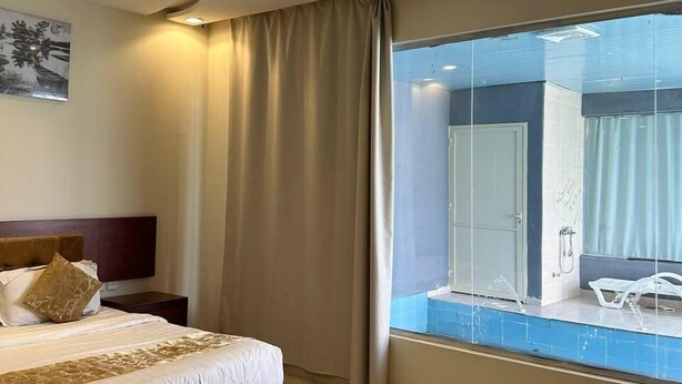 2 habitaciones, caja de seguridad en la habitación y cortinas blackout 
