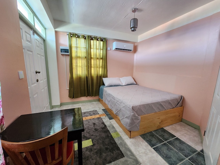 C & M Suites Votre Havre De Paix En Ville - Roseau