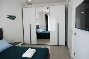 1 bedroom, iron/ironing board, WiFi, bed sheets - Fiumicino Airport/Rome ★★★★★ - Suite with panoramic view (Fiumicino)