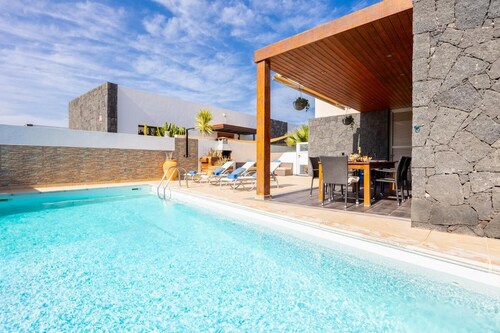 Villa Sal Marina - Three Bedroom Villa, Sleeps 6
