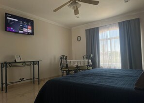 3 habitaciones, tabla de planchar con plancha y wifi gratis 