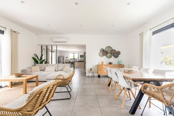 Téléviseur à écran plat