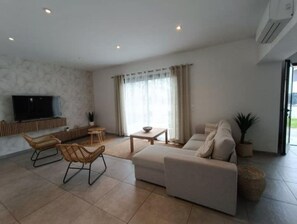 Téléviseur à écran plat