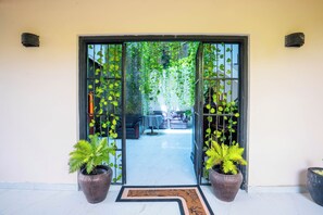 Lobby sitting area - The Panorama (Negombo)