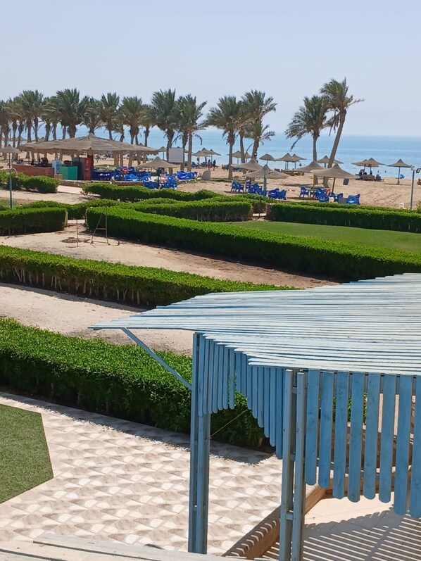 Outdoor dining - RIVERA !!!!! (South Sinai Governorate)