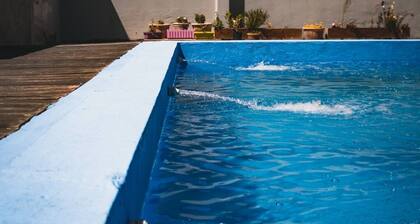 Casa con Piscina de 20 mts y 600 Mts2 de Parque