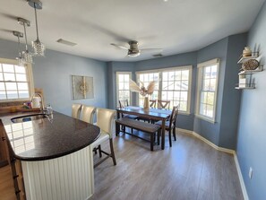 Dining - Luxury By The Ocean-1 Block from Inlet Boardwalk (Atlantic City)