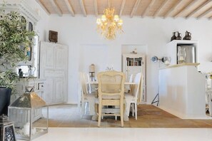 Dining room - Boho 5bed Villa with Pool and Ocean View (Mykonos)
