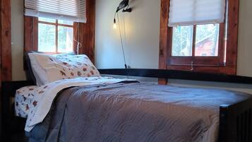 3 bedrooms, bed sheets