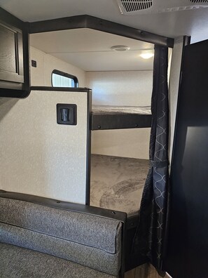 1 quarto, roupa de cama
