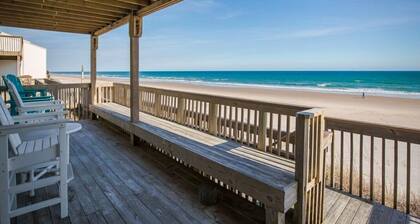 OCEANFRONT 3 Bedroom Queen's Grant Condo - Pool, Boat Ramp & Dock