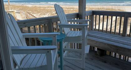 Updated OCEANFRONT Queen's Grant 3 Bedroom-Pool, Boat Ramp, Dock, Sleeper Sofa